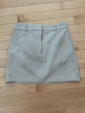 NWOT Aritzia Babaton Chisel Skirt